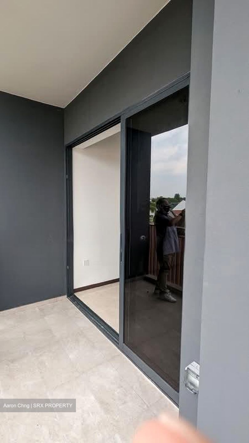 Royalgreen (D10), Condominium #551729121